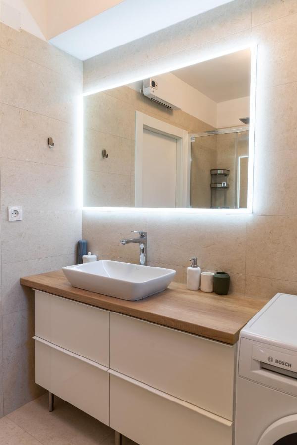 Pepper Penthouse - Luxurious Duplex Apartment, 50M From The Bacvice Sand Beach Split Bagian luar foto